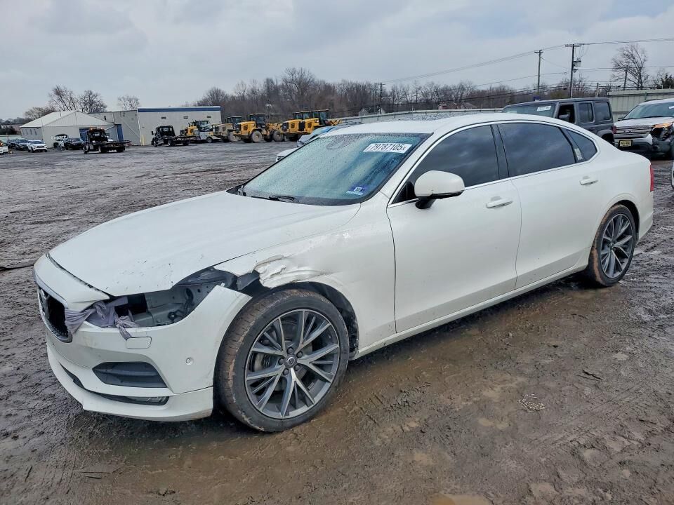 2018 VOLVO S90