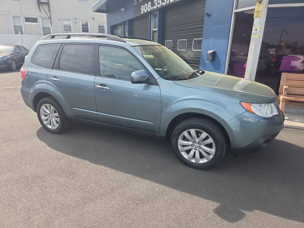 2013 SUBARU Forester