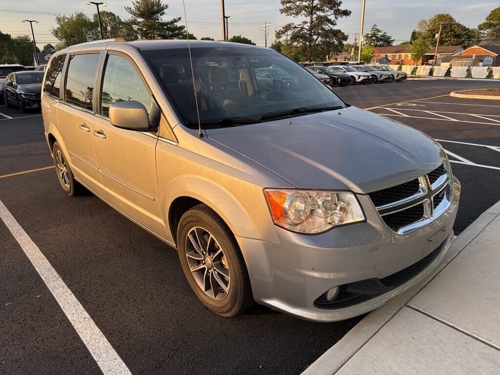 2017 DODGE Grand Caravan