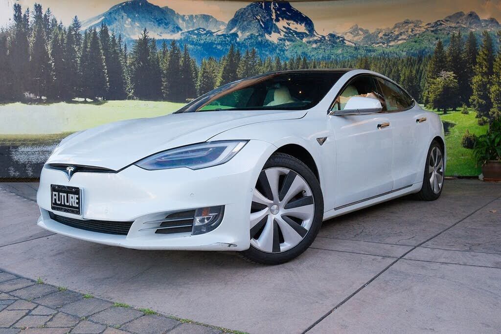 2020 TESLA Model S