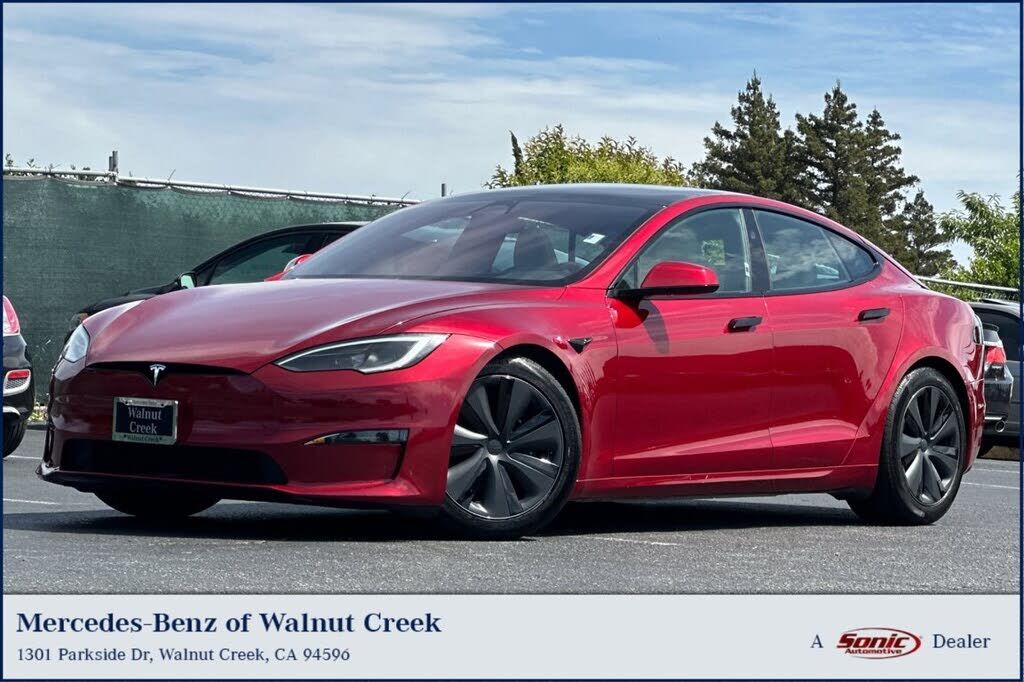 2025 TESLA Model S