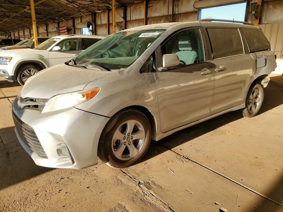 2020 TOYOTA Sienna