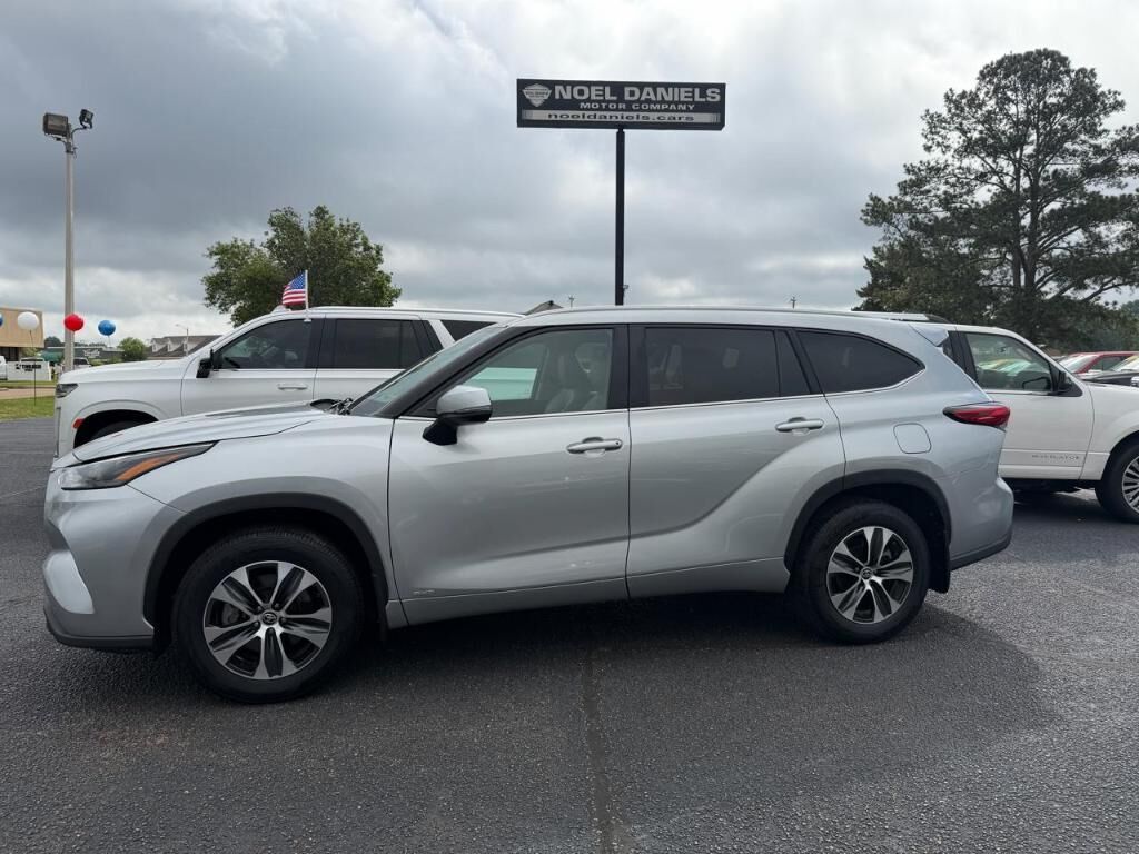 2023 TOYOTA Highlander