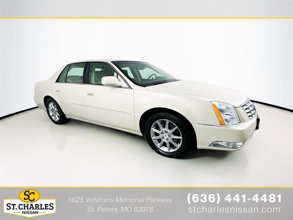 2010 CADILLAC DTS