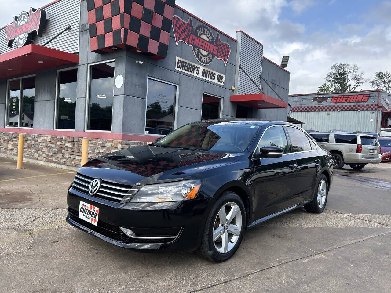 2013 VOLKSWAGEN Passat