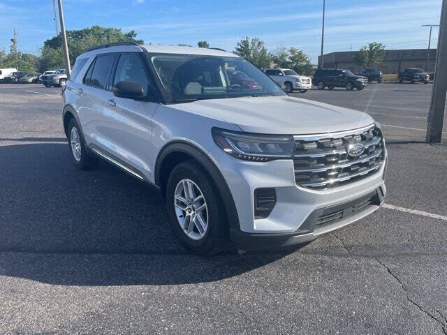 2025 FORD Explorer
