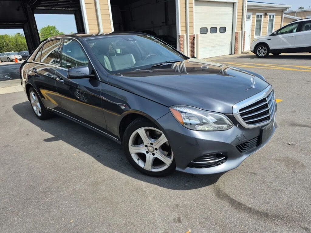 2016 MERCEDES-BENZ E-Class