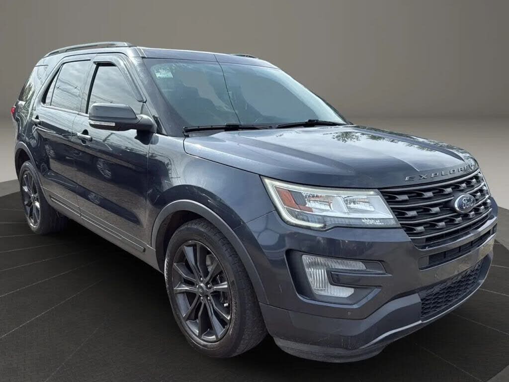 2017 FORD Explorer