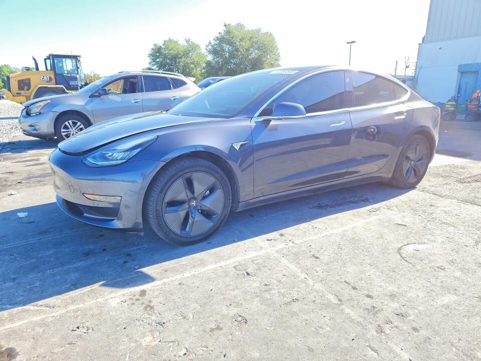 2018 TESLA Model 3