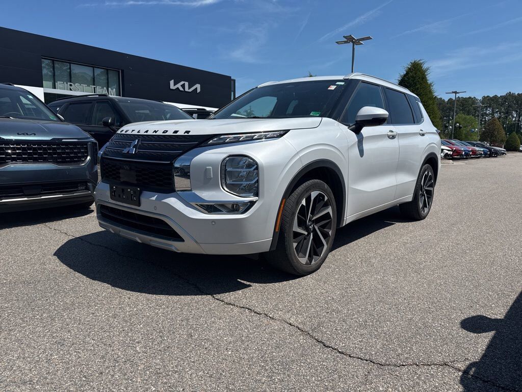 2022 MITSUBISHI Outlander