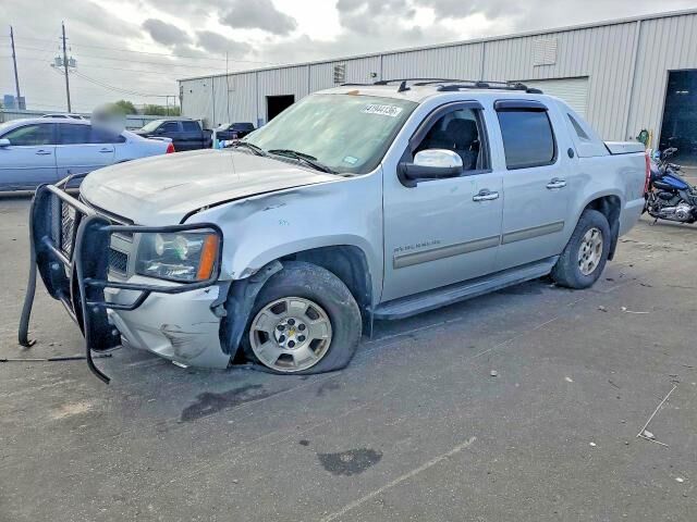 2013 CHEVROLET Avalanche