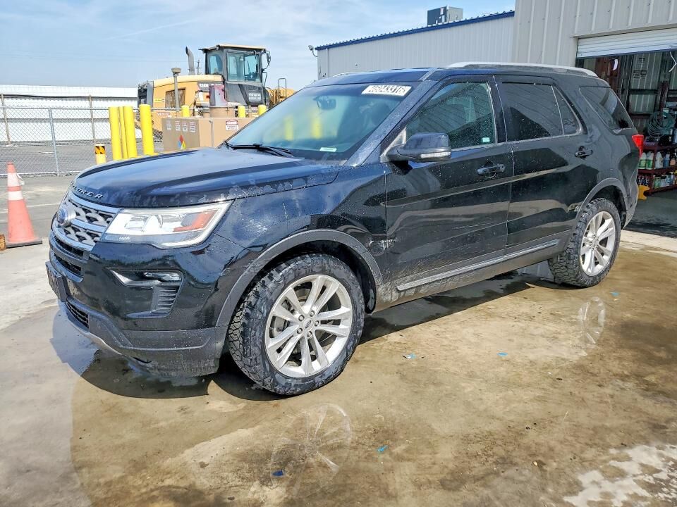 2018 FORD Explorer