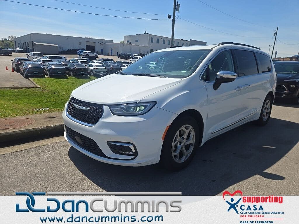 2023 CHRYSLER Pacifica