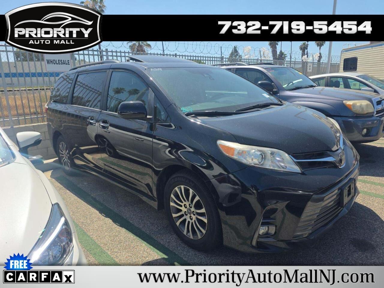 2019 TOYOTA Sienna