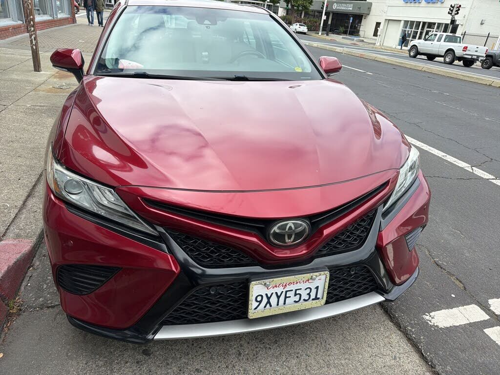 2018 TOYOTA Camry