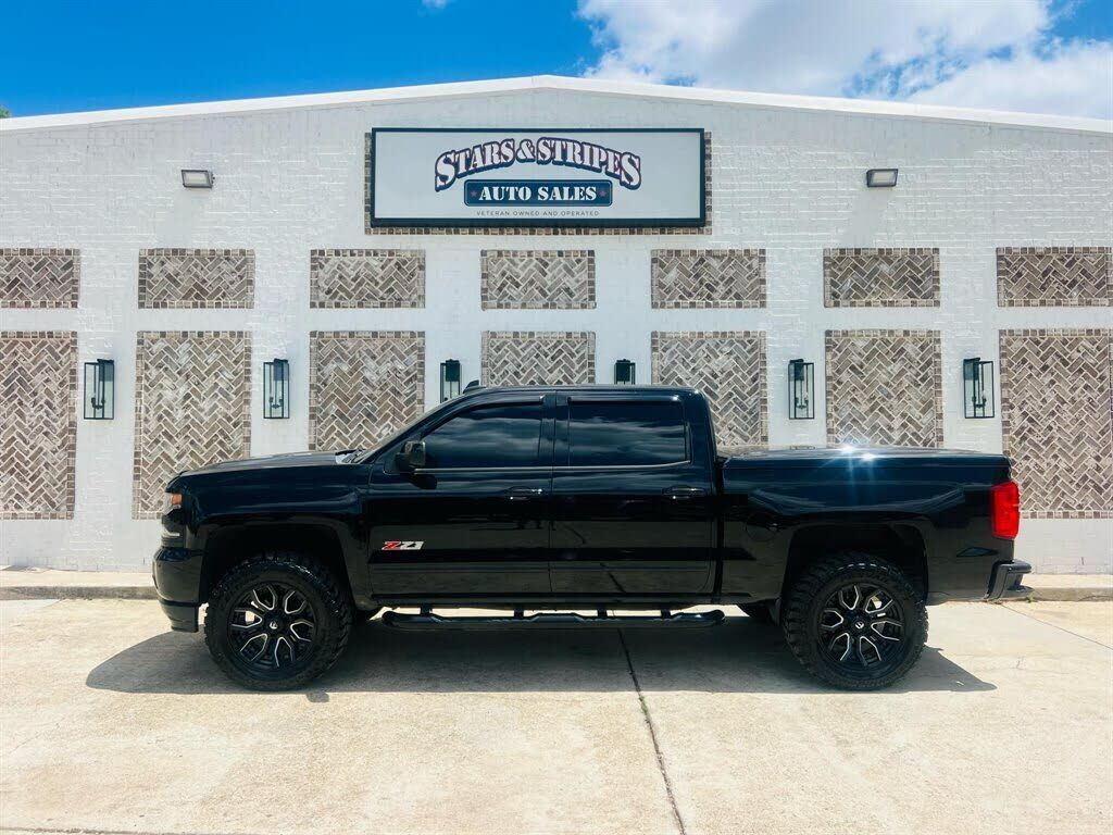 2017 CHEVROLET Silverado