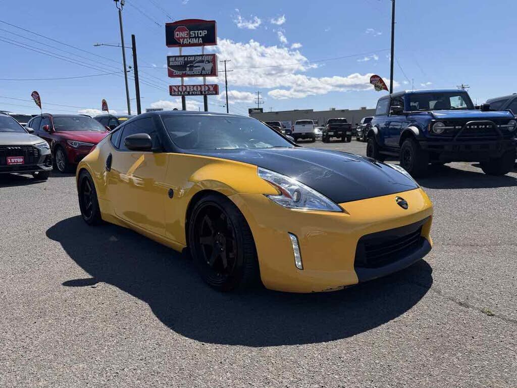 2017 NISSAN 370Z