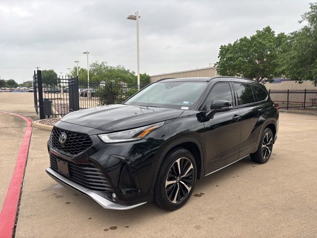 2021 TOYOTA Highlander