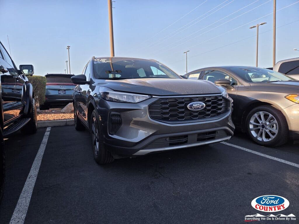 2025 FORD Escape