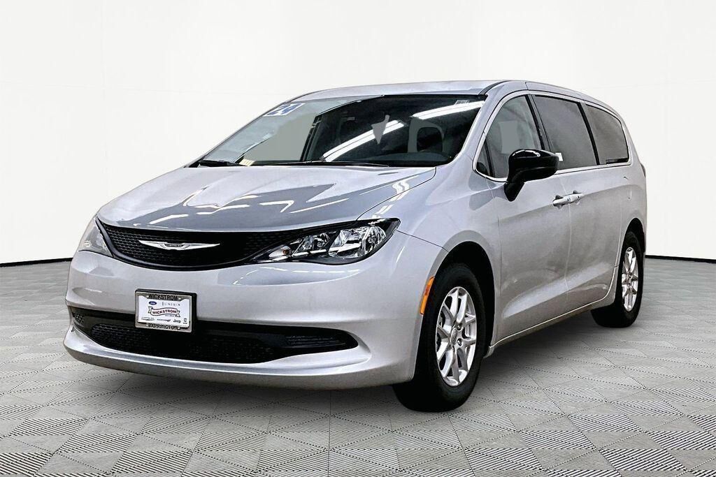 2024 CHRYSLER Voyager