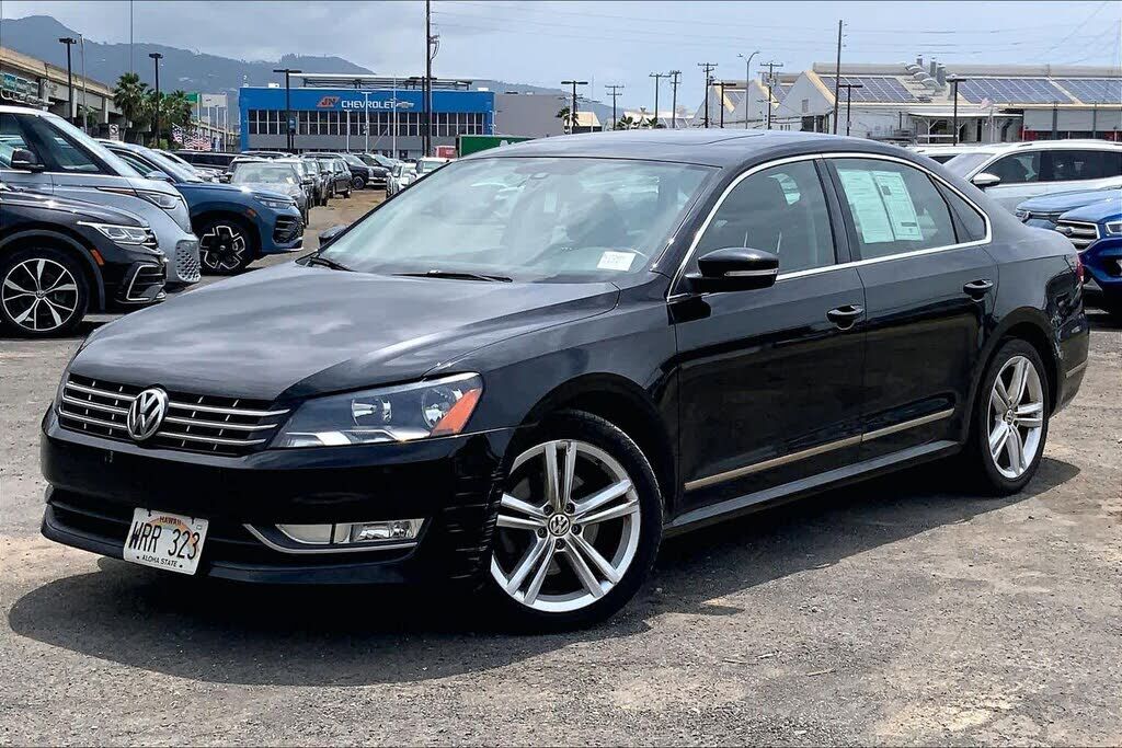2014 VOLKSWAGEN Passat