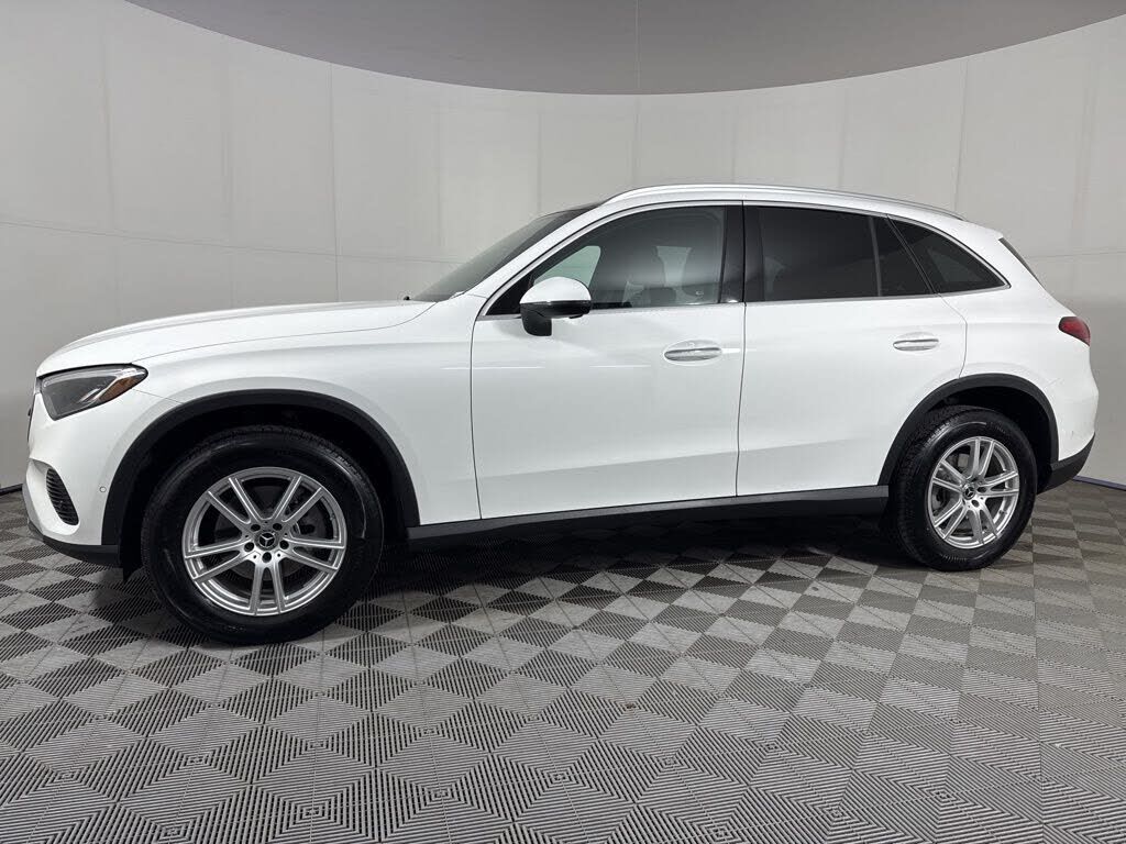 2025 MERCEDES-BENZ GLC-Class