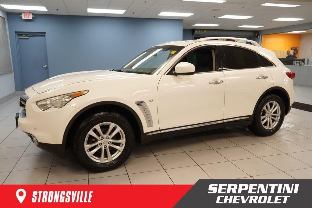 2015 INFINITI QX70
