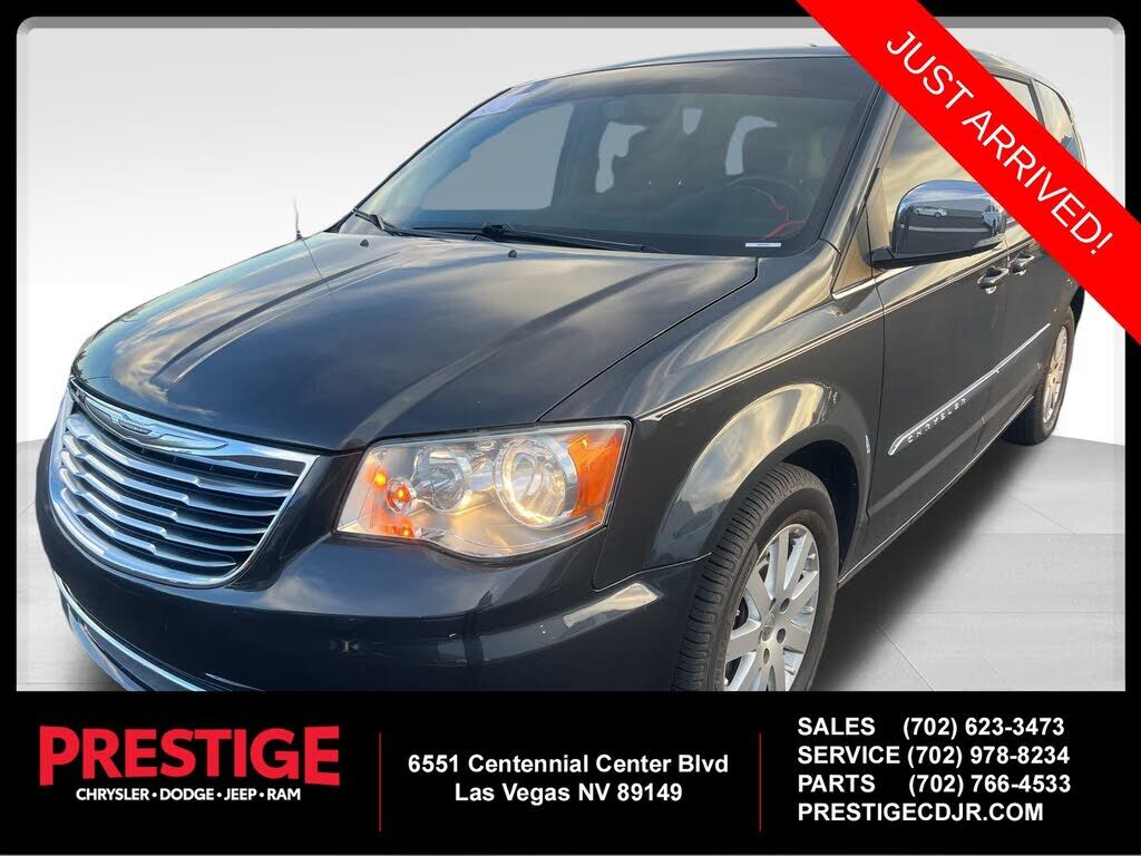 2011 CHRYSLER Town and Country