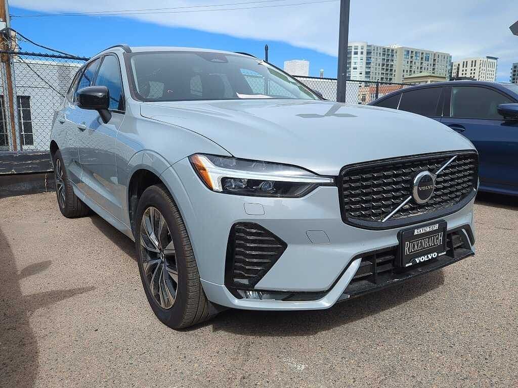 2025 VOLVO XC60