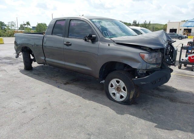 2012 TOYOTA Tundra
