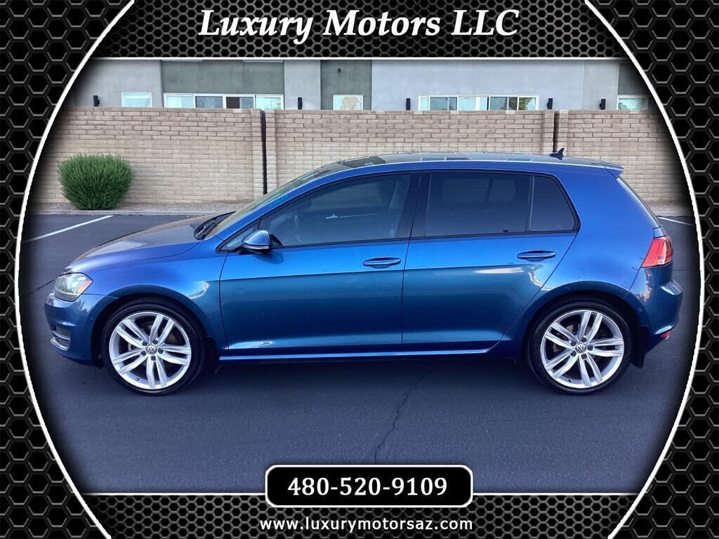 2017 VOLKSWAGEN Golf
