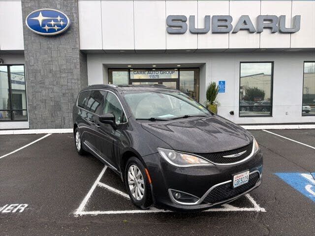 2019 CHRYSLER Pacifica