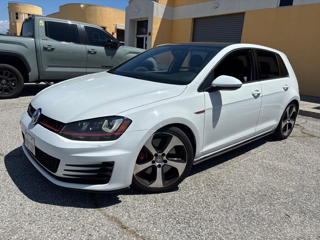 2017 VOLKSWAGEN Golf GTI