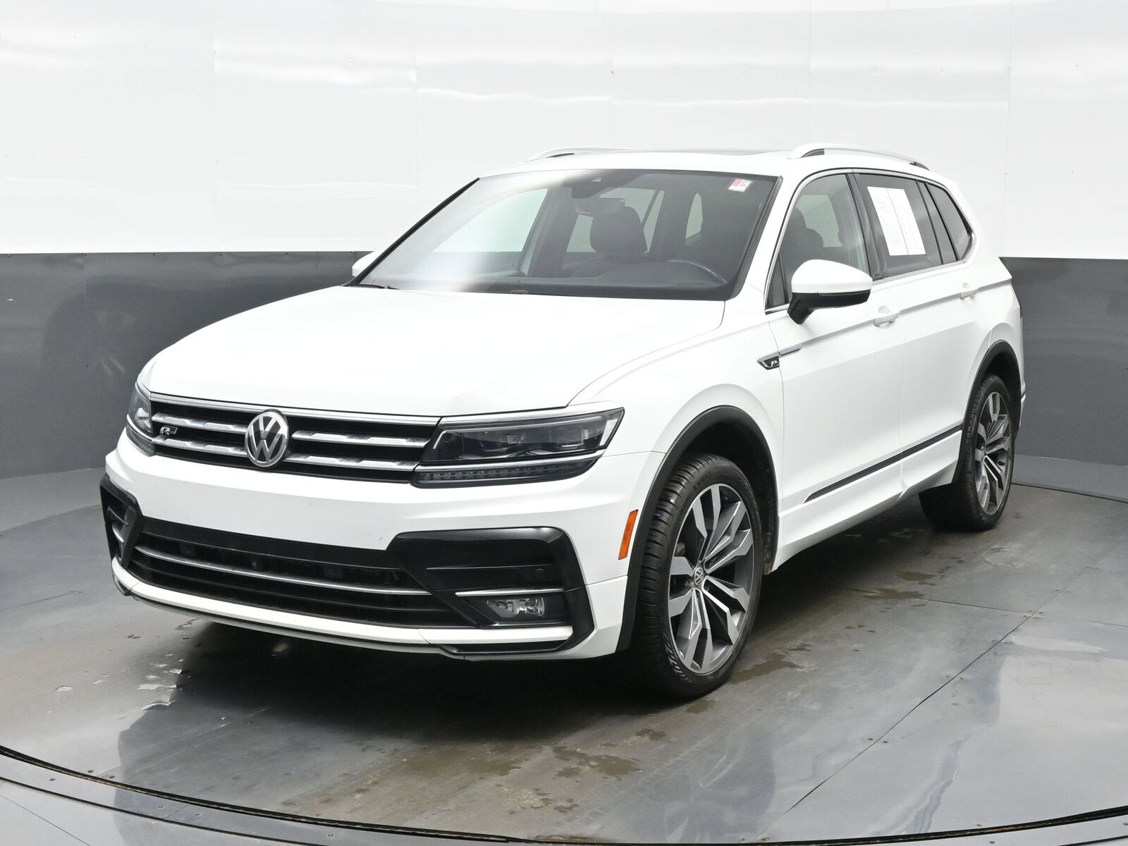 2021 VOLKSWAGEN Tiguan
