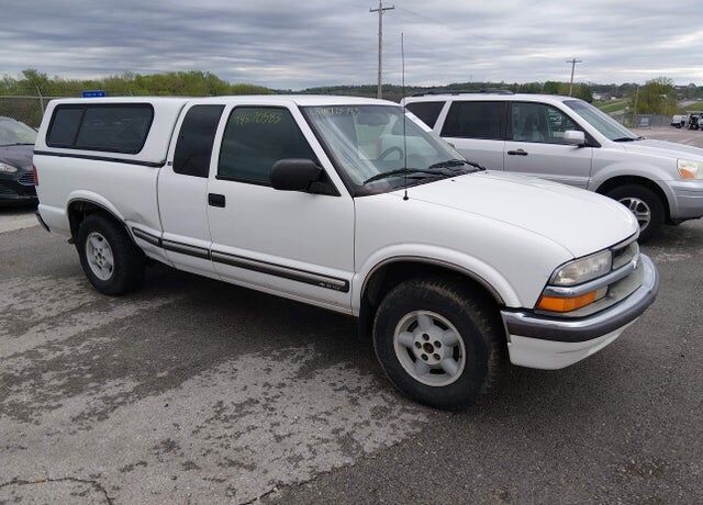 2000 CHEVROLET S-10 Pickup