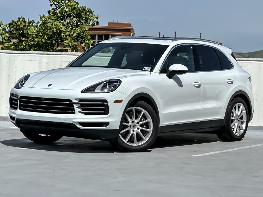2023 PORSCHE Cayenne