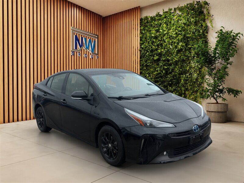 2022 TOYOTA PRIUS