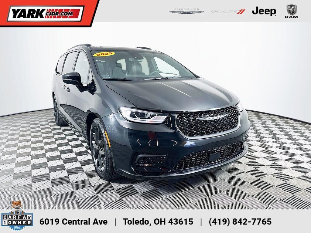 2025 CHRYSLER Pacifica