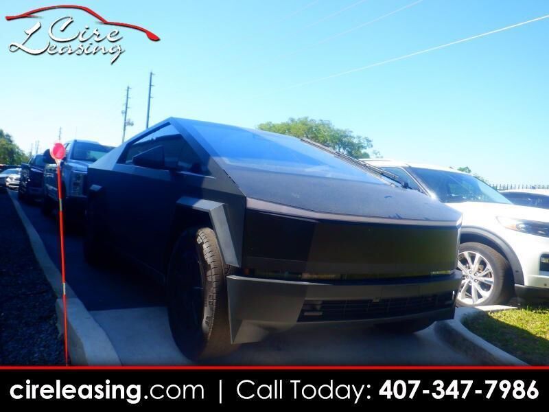 2024 TESLA Cybertruck