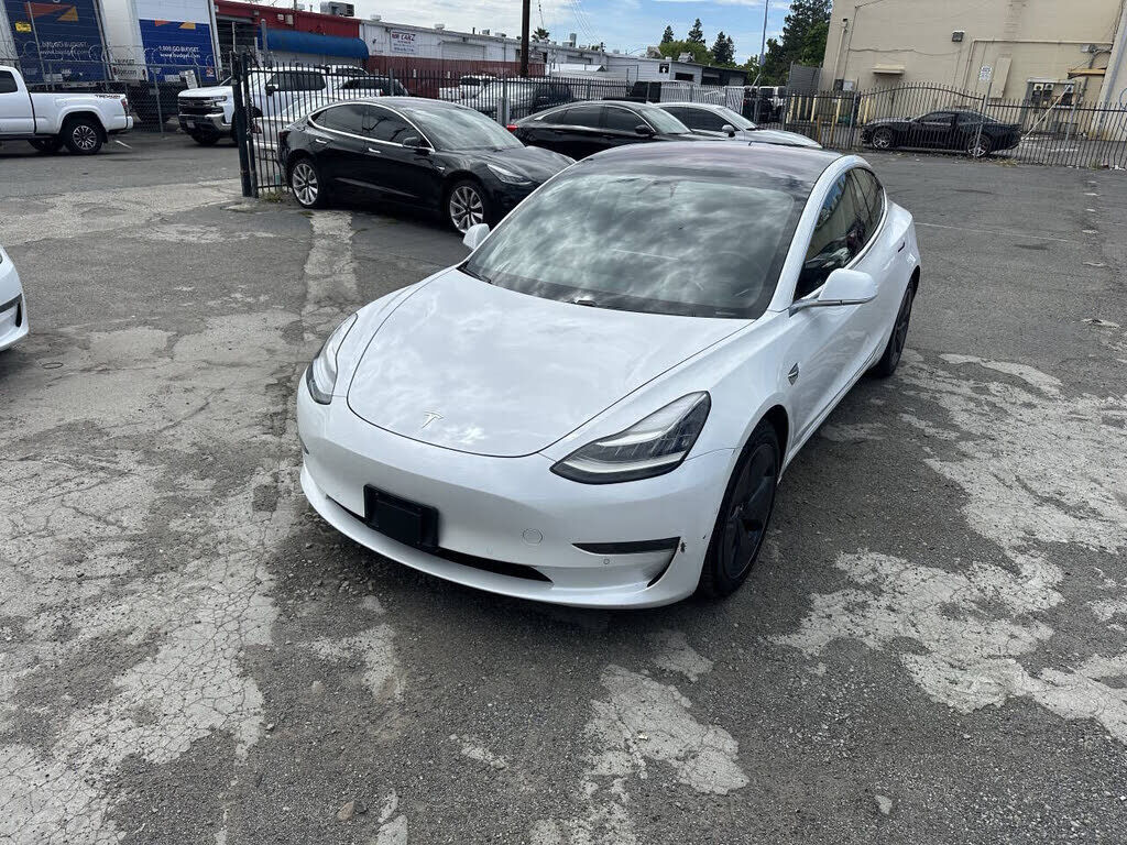 2018 TESLA Model 3