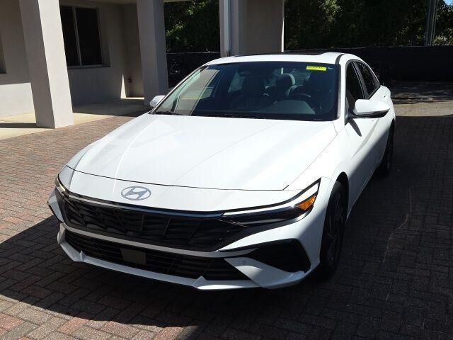 2024 HYUNDAI Elantra