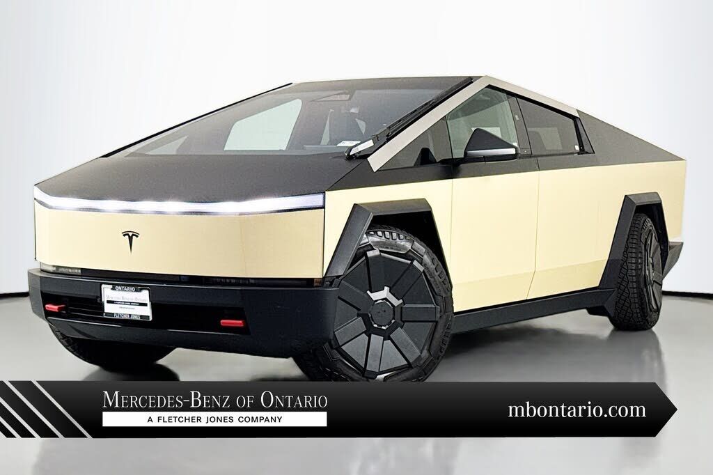 2024 TESLA Cybertruck