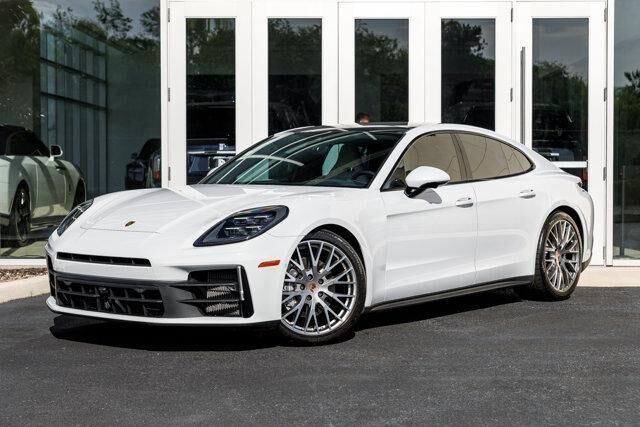 2024 PORSCHE Panamera