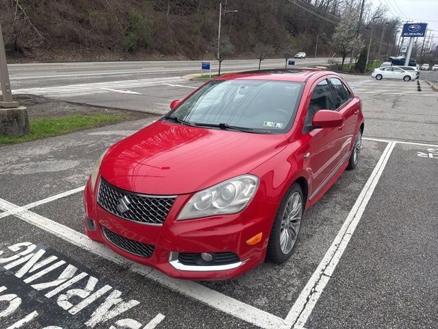 2013 SUZUKI Kizashi