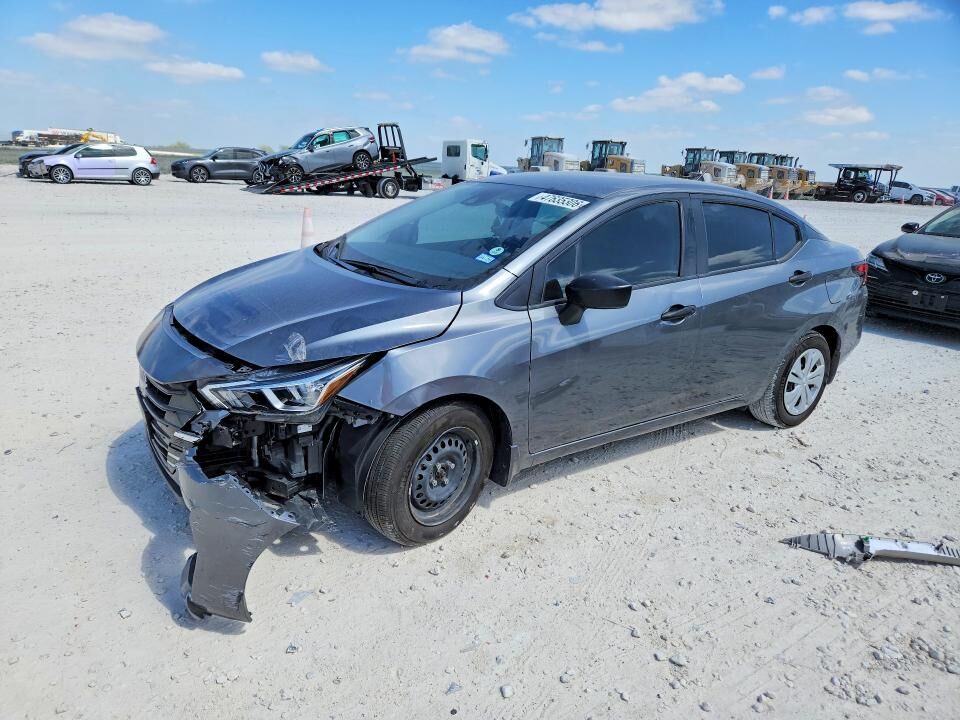 2024 NISSAN Versa