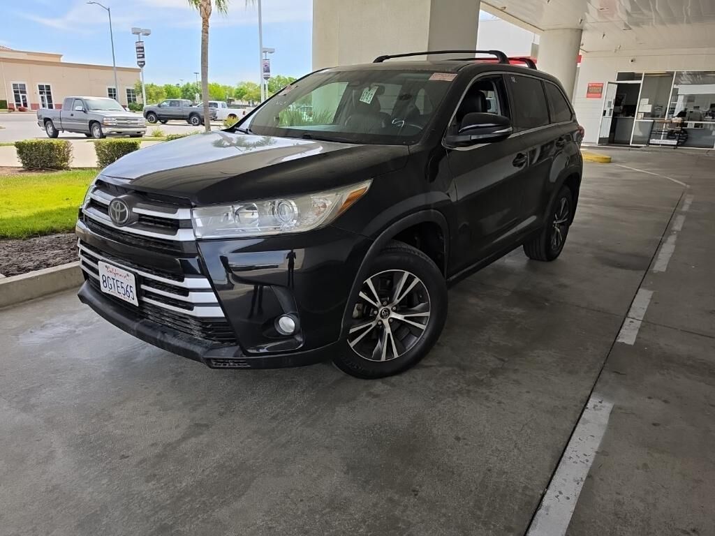 2019 TOYOTA Highlander