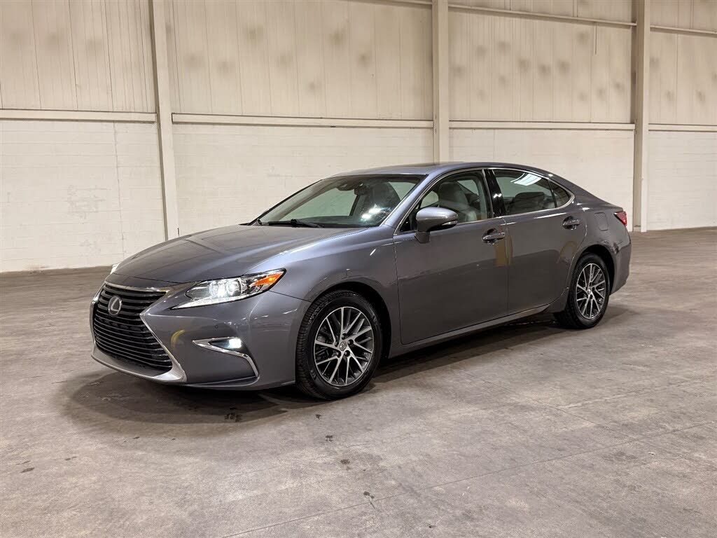 2017 LEXUS ES