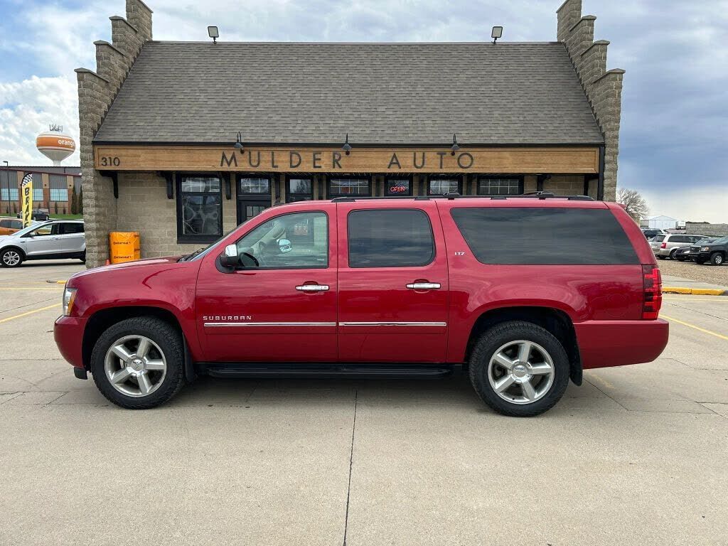 2014 CHEVROLET Suburban