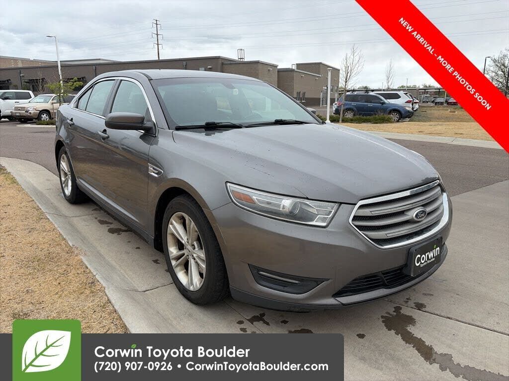 2013 FORD Taurus