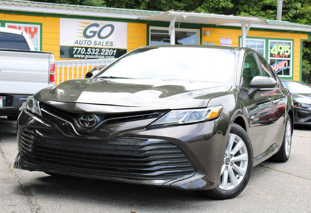 2019 TOYOTA Camry